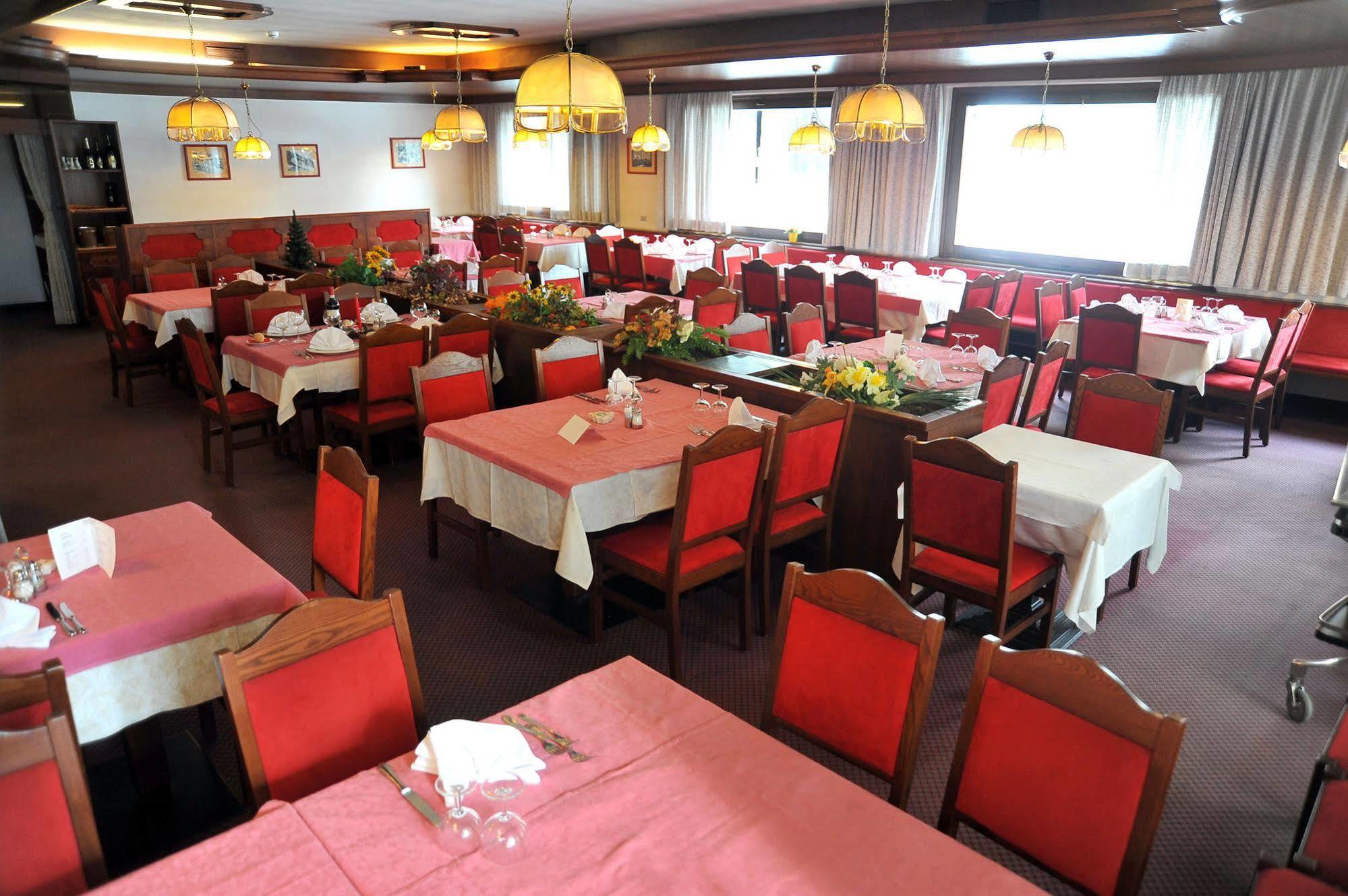 Hotel Nazionale Бормио Экстерьер фото