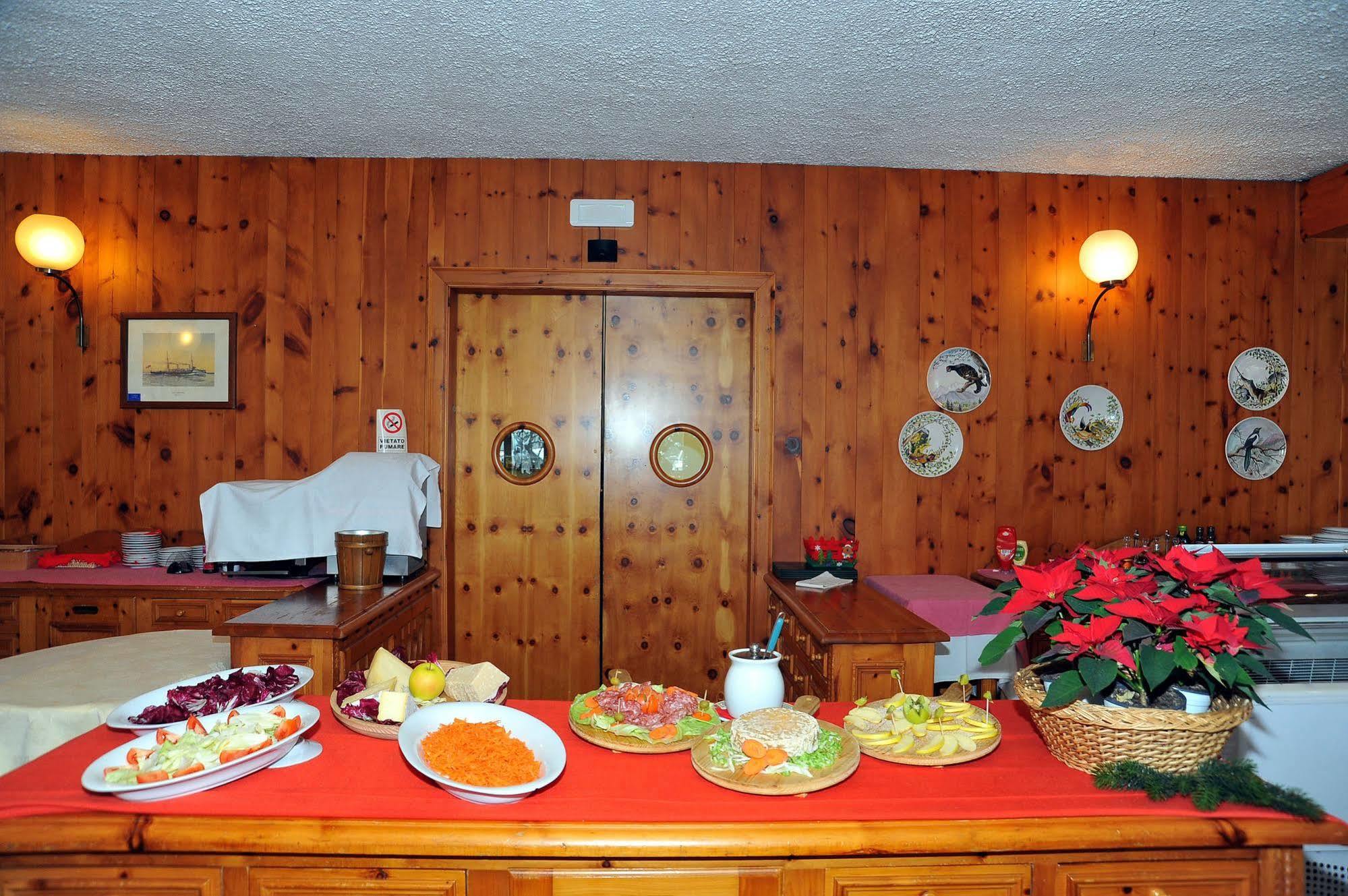 Hotel Nazionale Бормио Экстерьер фото